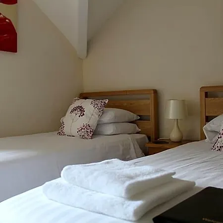 The Bay House View - Adults Only Bed & Breakfast